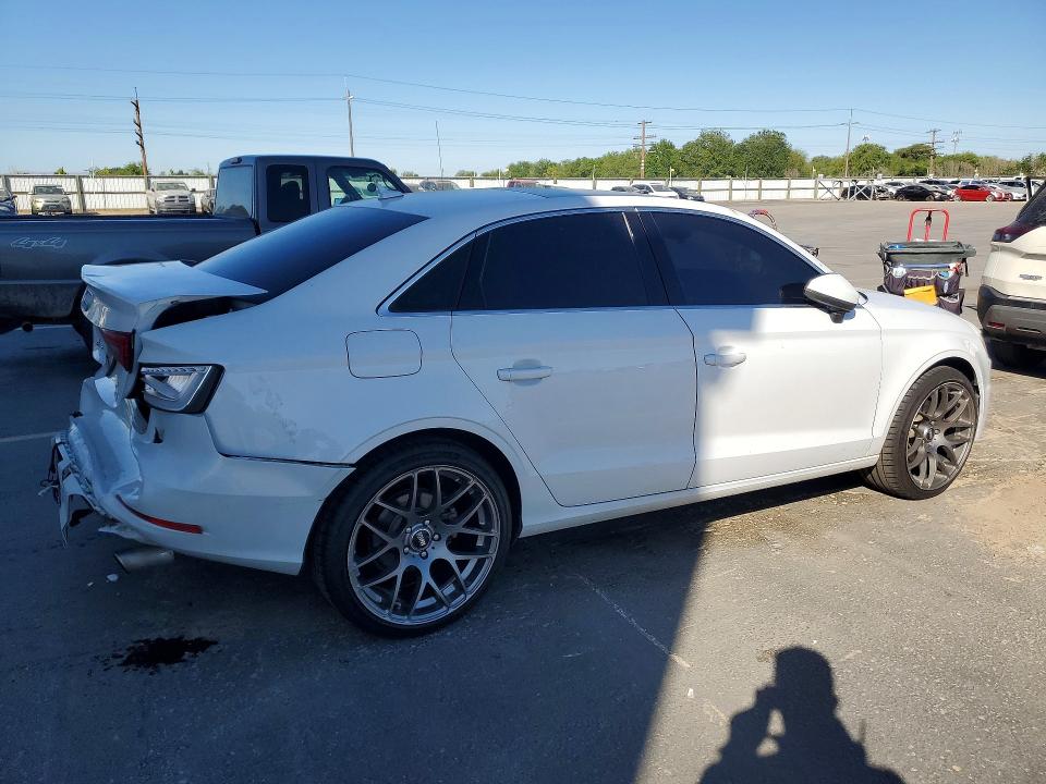 Продажа на аукционе авто 2015 Audi A3, vin: WAUBFGFF2F1015336, номер лота: 52932826