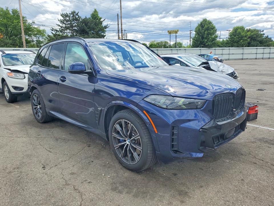 53627176 :رقم المزاد ، 5UX43EU09T9084138 vin ، 2026 Bmw X5 مزاد بيع