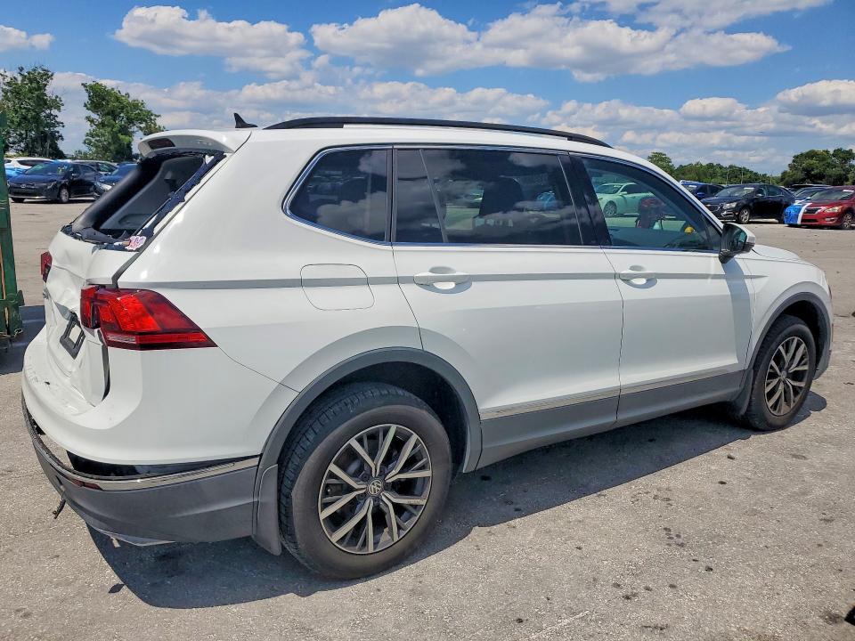 53337006 :رقم المزاد ، 3VV3B7AX8LM032600 vin ، 2020 Volkswagen Tiguan مزاد بيع
