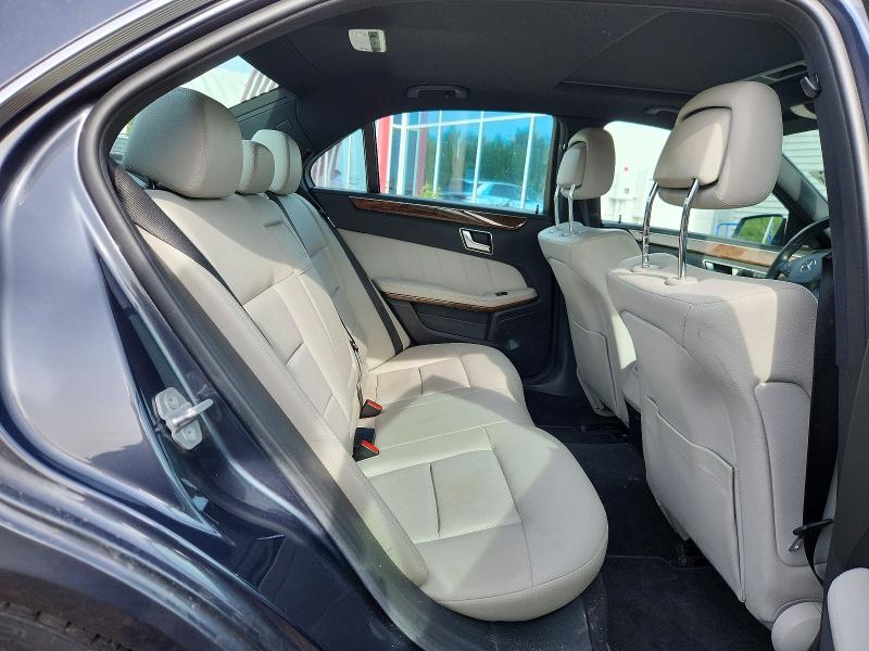 54424336 :رقم المزاد ، WDDHF8JB3CA561815 vin ، 2012 Mercedes-benz E مزاد بيع