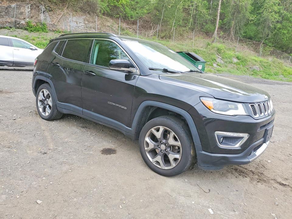 52484326 :رقم المزاد ، 3C4NJDCB1JT341225 vin ، 2018 Jeep Compass مزاد بيع
