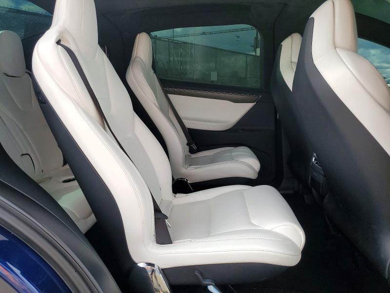 Продажа на аукционе авто 2017 Tesla Model X, vin: 5YJXCBE47HF052865, номер лота: 55106146