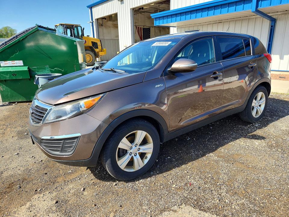 2013 Kia Sportage მანქანა იყიდება აუქციონზე, vin: KNDPBCA27D7358686, აუქციონის ნომერი: 53968086