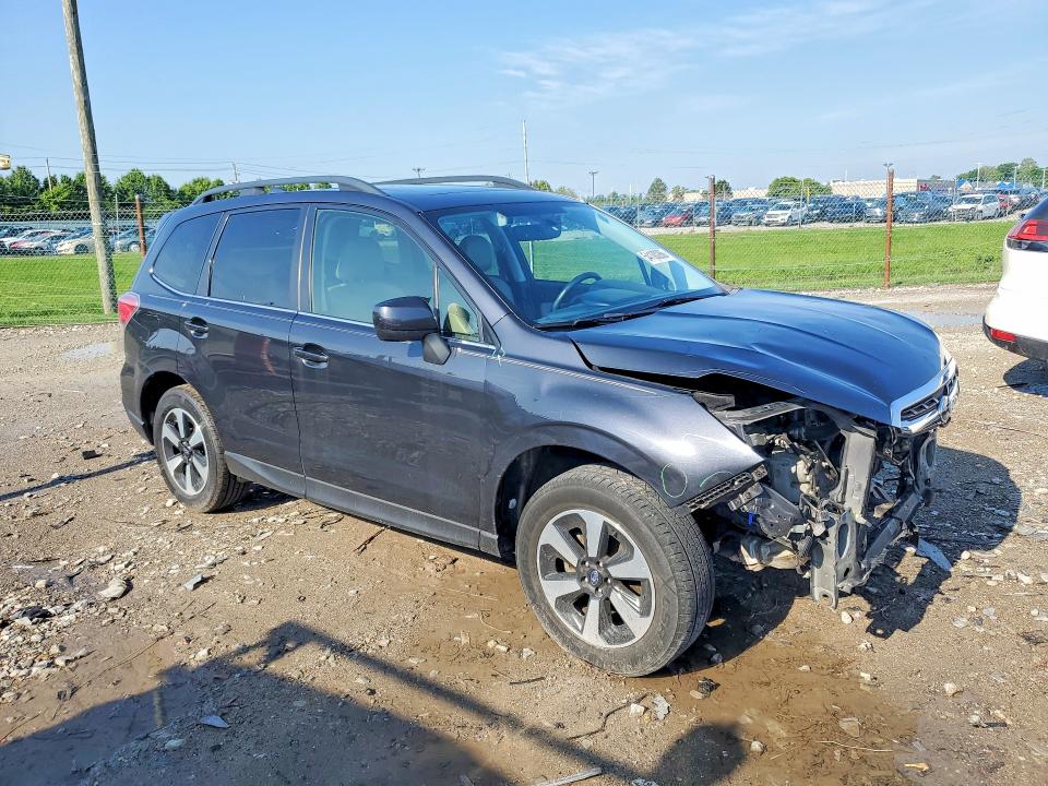 54100266 :رقم المزاد ، JF2SJARC7JH463265 vin ، 2018 Subaru Forester مزاد بيع