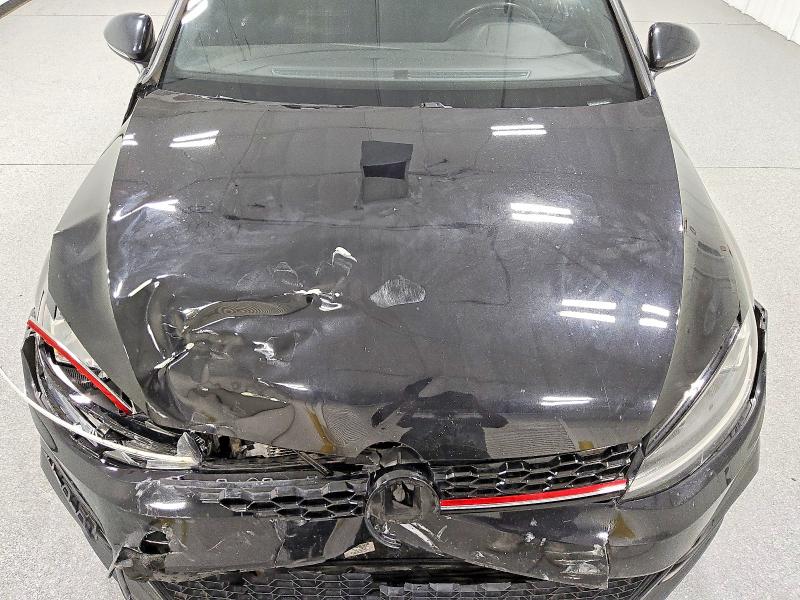 55009376 :رقم المزاد ، 3VW447AU9JM293053 vin ، 2018 Volkswagen Gti مزاد بيع