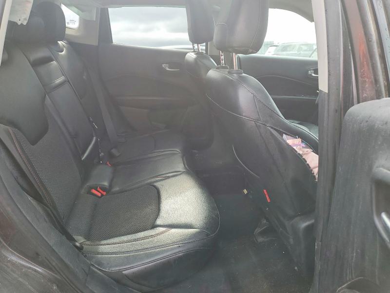 53593226 :رقم المزاد ، 3C4NJDDB8JT493534 vin ، 2018 Jeep Compass مزاد بيع