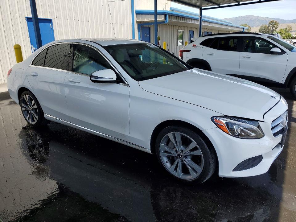 Продажа на аукционе авто 2018 Mercedes-benz C, vin: 55SWF4HB2JU241422, номер лота: 52040546
