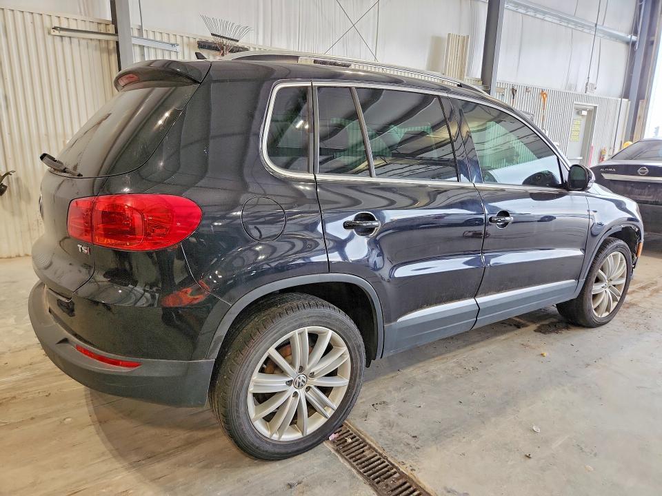 2016 Volkswagen Tiguan მანქანა იყიდება აუქციონზე, vin: WVGAV7AX2GW578081, აუქციონის ნომერი: 54157146