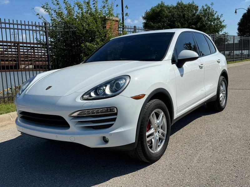 55159076 :رقم المزاد ، WP1AA2A28ELA02404 vin ، 2014 Porsche Cayenne مزاد بيع