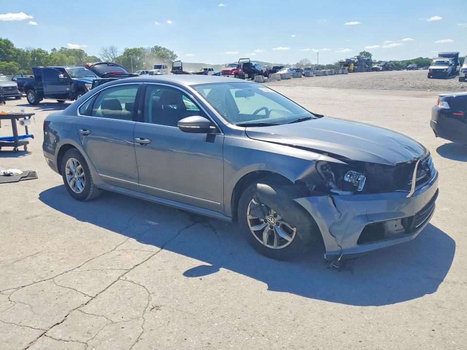52049146 :رقم المزاد ، 1VWAT7A36HC042306 vin ، 2017 Volkswagen Passat مزاد بيع