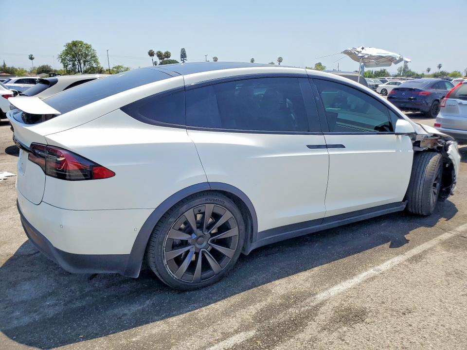 Продажа на аукционе авто 2022 Tesla Model X, vin: 7SAXCBE52NF329946, номер лота: 54851896