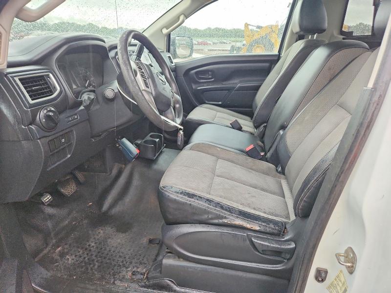 52826386 :رقم المزاد ، 1N6AA1R78HN571688 vin ، 2017 Nissan Titan مزاد بيع