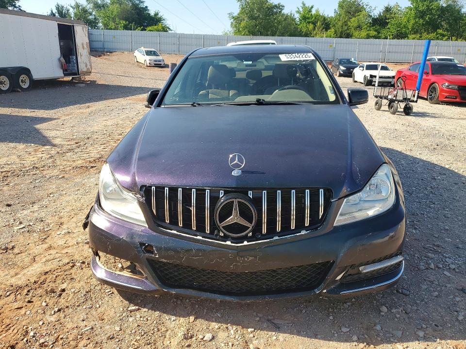 Продаж на аукціоні авто 2012 Mercedes-benz C, vin: WDDGF4HBXCR231584, номер лоту: 53342226