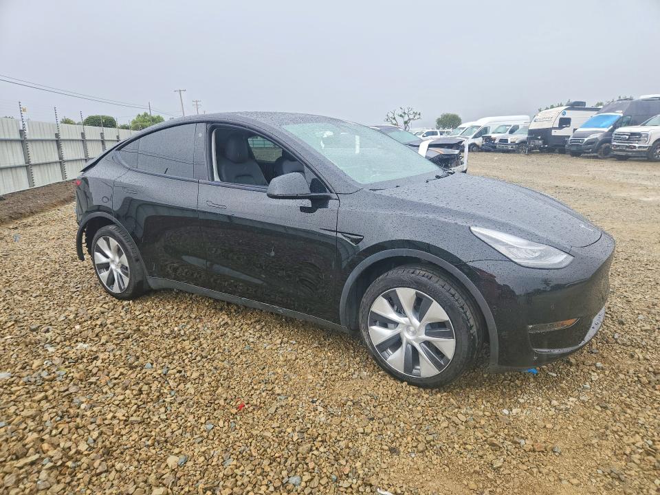 55368256 :رقم المزاد ، 7SAYGDEE7NF569336 vin ، 2022 Tesla Model Y مزاد بيع