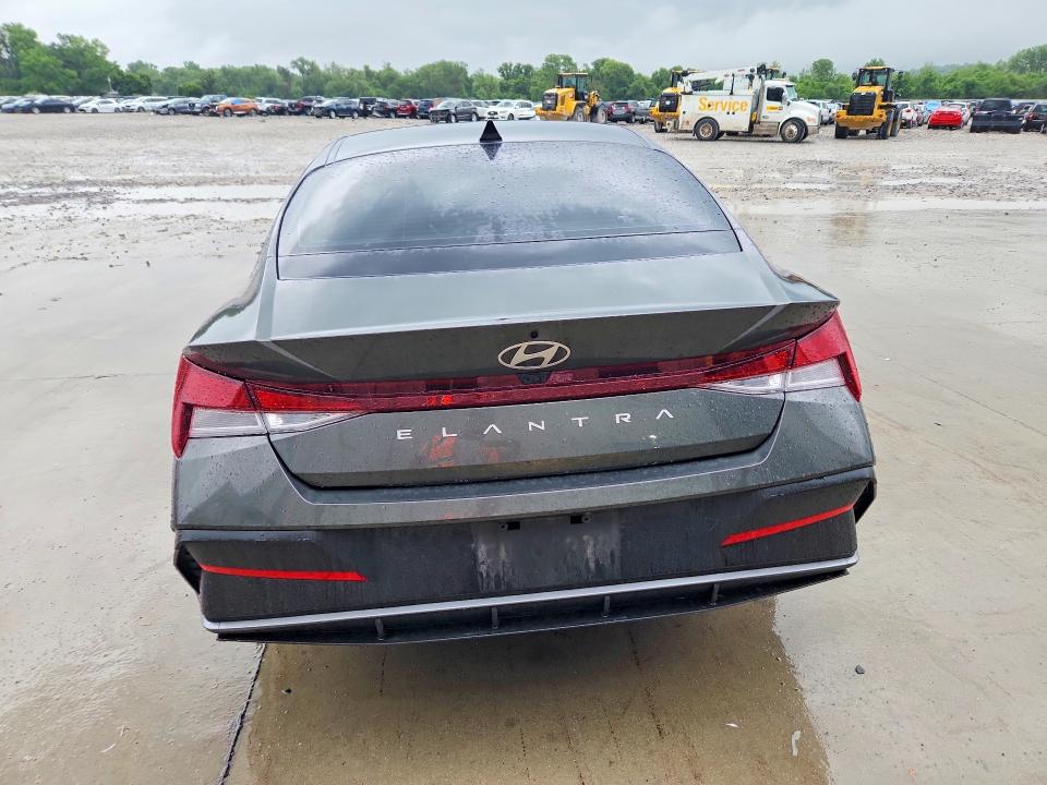 2024 Hyundai Elantra მანქანა იყიდება აუქციონზე, vin: KMHLM4DG5RU689941, აუქციონის ნომერი: 53520596