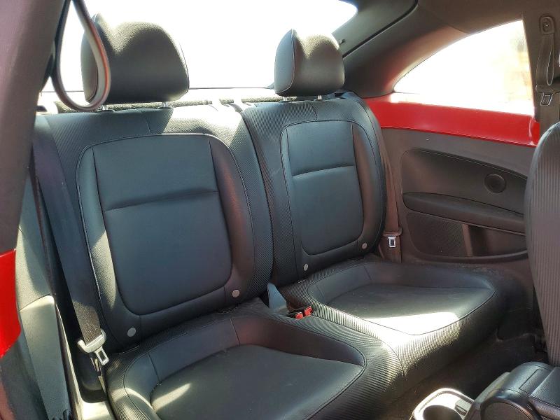 53417556 :رقم المزاد ، 3VWJX7AT7CM657880 vin ، 2012 Volkswagen Beetle مزاد بيع