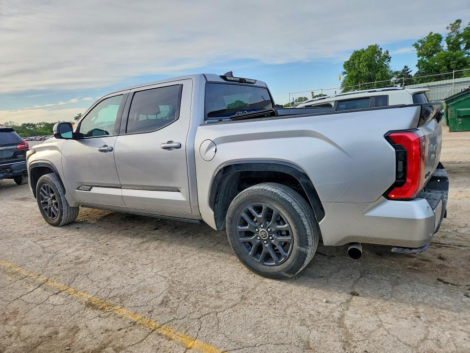 52695996 :رقم المزاد ، 5TFNA5DB4NX033593 vin ، 2022 Toyota Tundra مزاد بيع