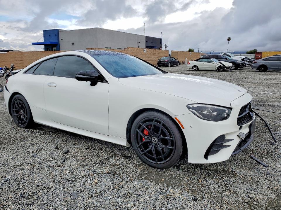 52320976 :رقم المزاد ، W1K1J5JB4MF156937 vin ، 2021 Mercedes-benz E مزاد بيع
