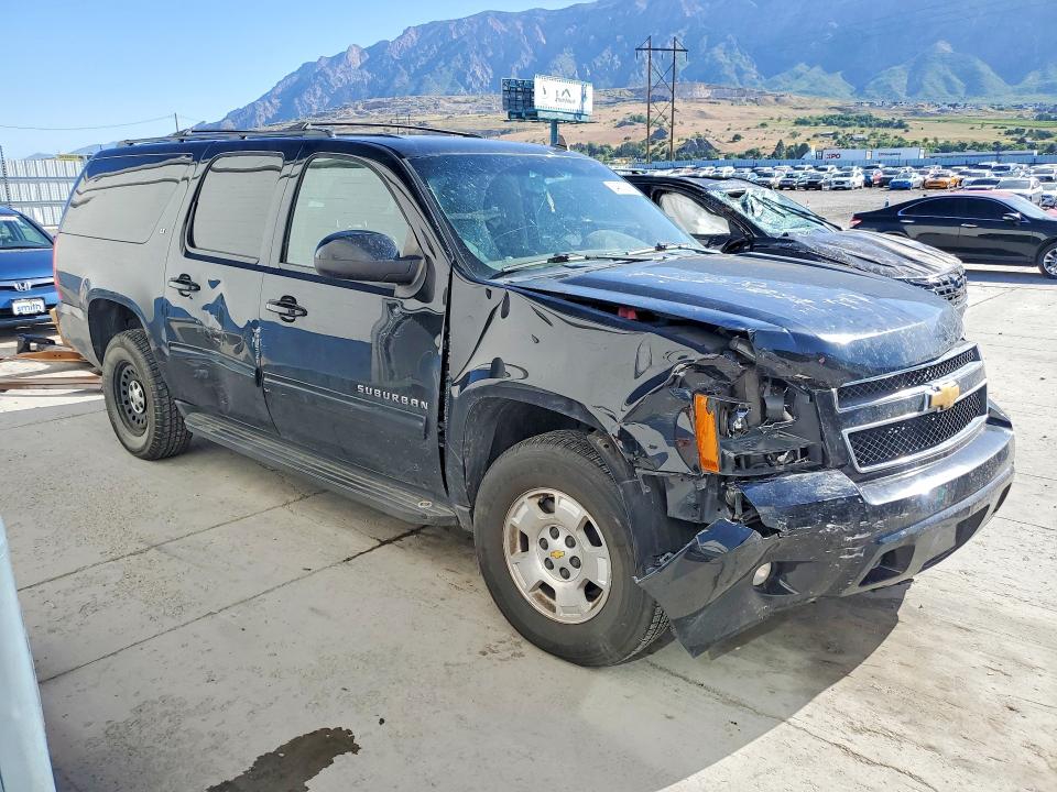 54802996 :رقم المزاد ، 1GNSKJE70DR136927 vin ، 2013 Chevrolet Suburban مزاد بيع