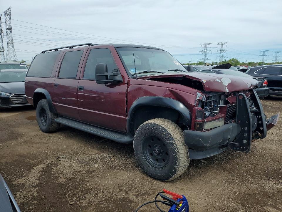 52585936 :رقم المزاد ، 3GKFK16R0XG531905 vin ، 1999 Gmc Suburban مزاد بيع