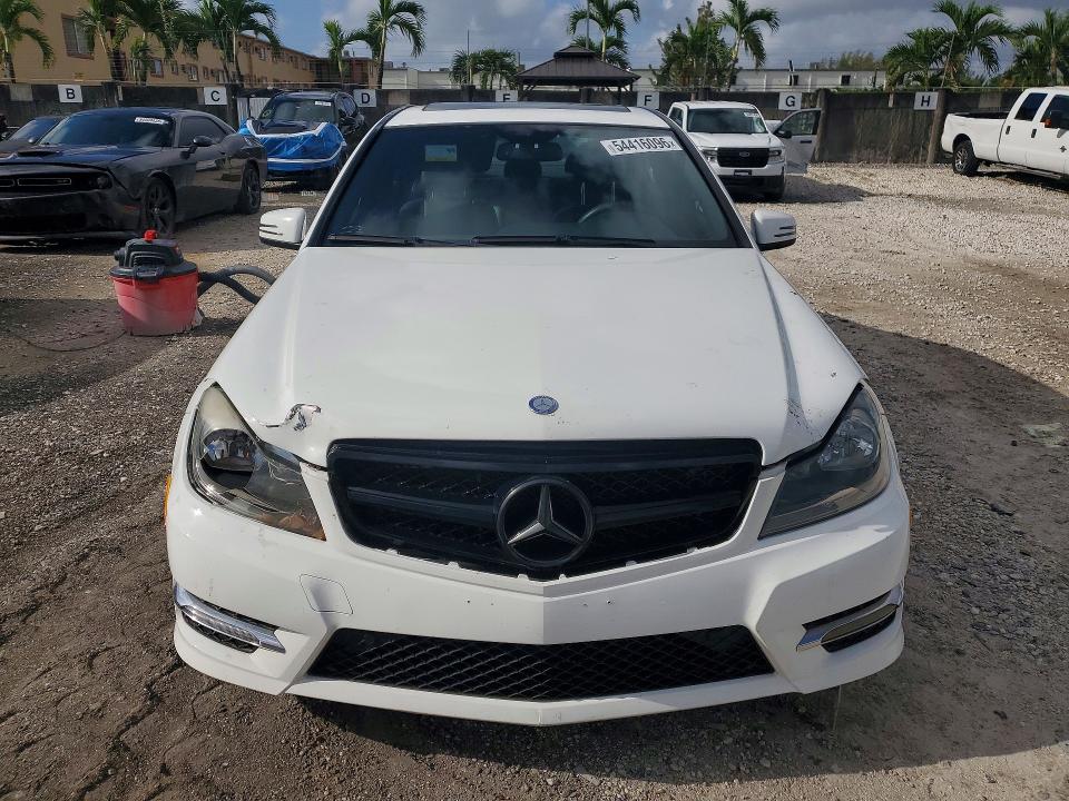 54416096 :رقم المزاد ، WDDGF8AB9DR242451 vin ، 2013 Mercedes-benz C مزاد بيع