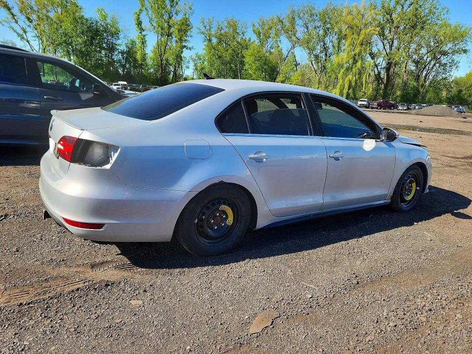 2013 Volkswagen Jetta მანქანა იყიდება აუქციონზე, vin: 3VW5A7AJXDM225352, აუქციონის ნომერი: 52883296