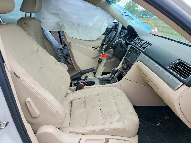 2019 Volkswagen Passat მანქანა იყიდება აუქციონზე, vin: 1VWLA7A35KC014485, აუქციონის ნომერი: 51036936