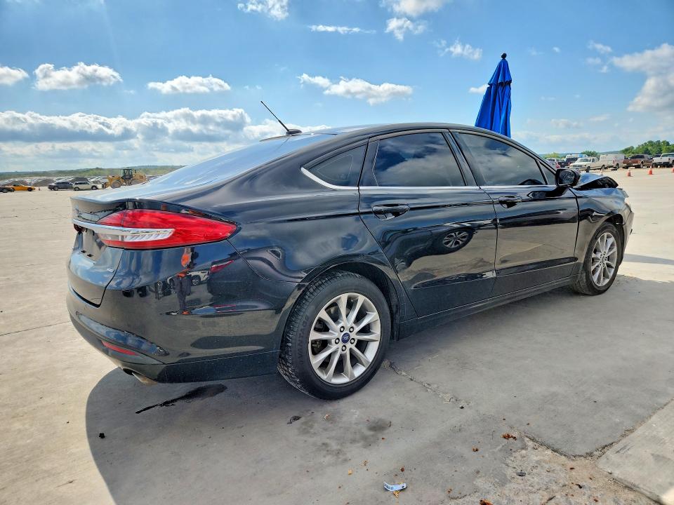 53810166 :رقم المزاد ، 3FA6P0H76HR276871 vin ، 2017 Ford Fusion مزاد بيع