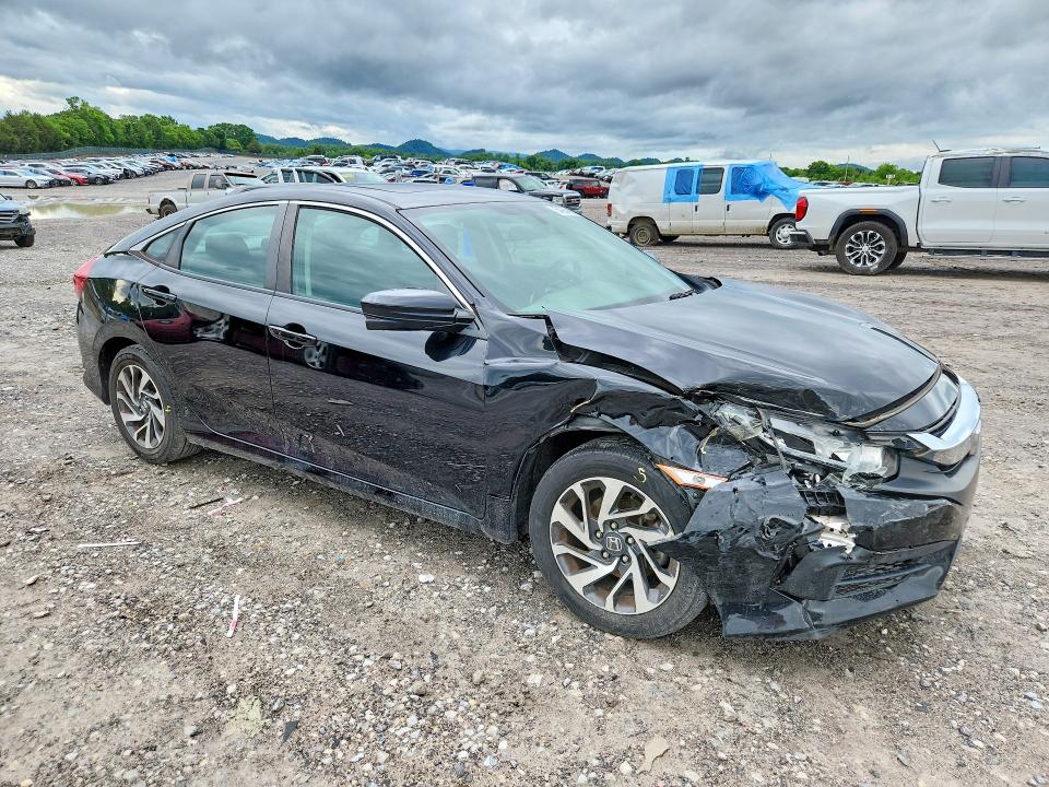 Продажа на аукционе авто 2018 Honda Civic Ex, vin: 2HGFC2F77JH574742, номер лота: 54954126
