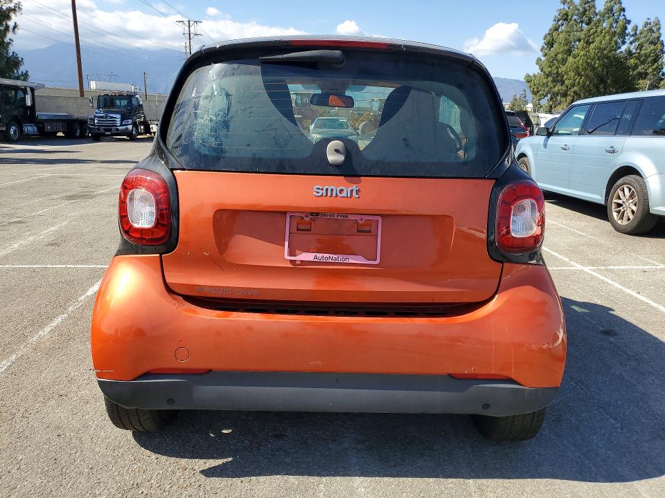 Продажа на аукционе авто 2018 Smart Fortwo, vin: WMEFJ9BA5JK265781, номер лота: 55435276