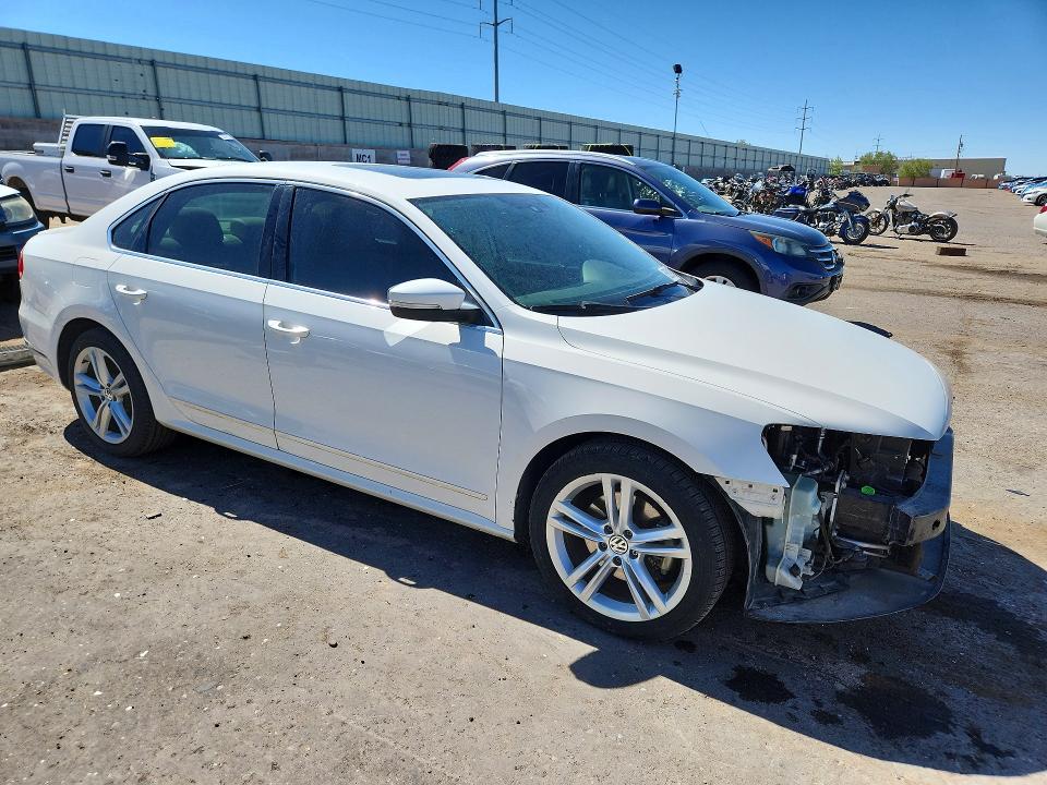 52919836 :رقم المزاد ، 1VWCV7A34FC064790 vin ، 2015 Volkswagen Passat مزاد بيع