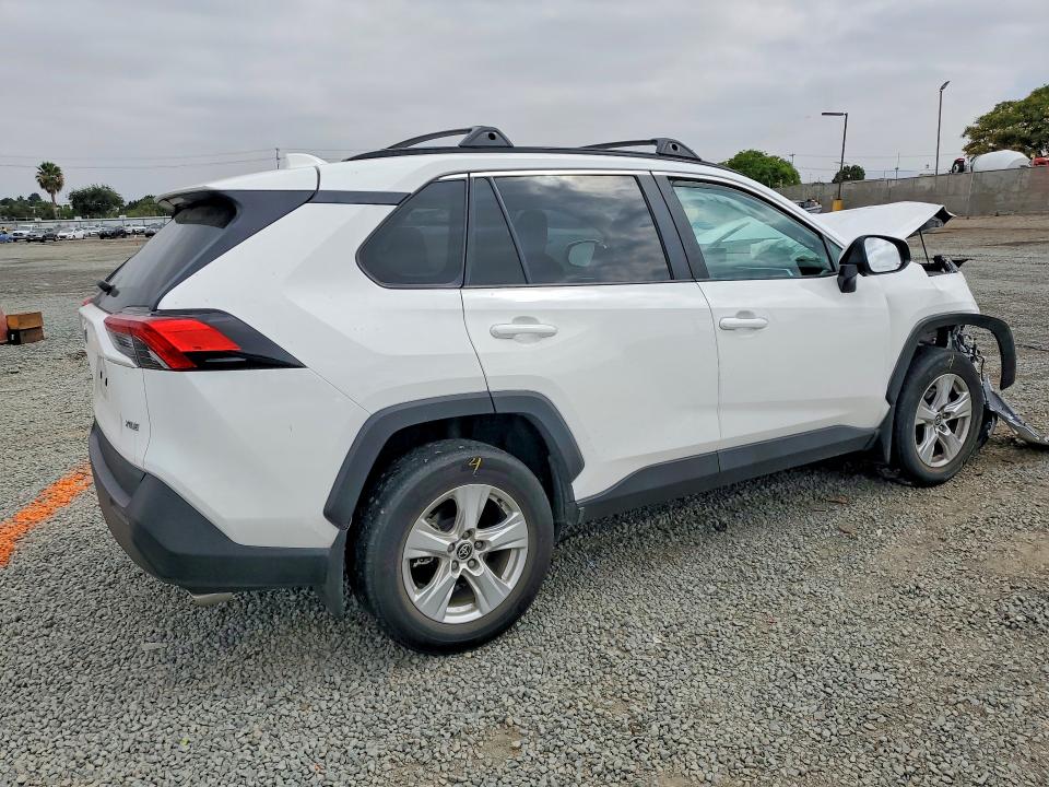 Продаж на аукціоні авто 2021 Toyota Rav4, vin: 2T3W1RFV9MW158711, номер лоту: 53948616
