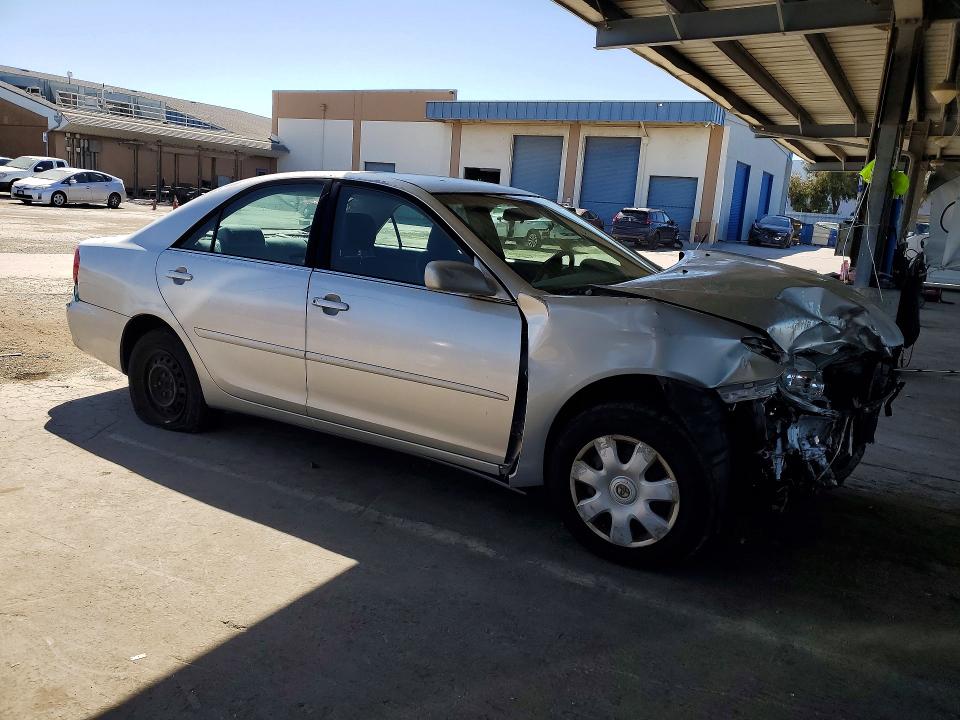 2004 Toyota Camry მანქანა იყიდება აუქციონზე, vin: 4T1BE32K74U909308, აუქციონის ნომერი: 54176646