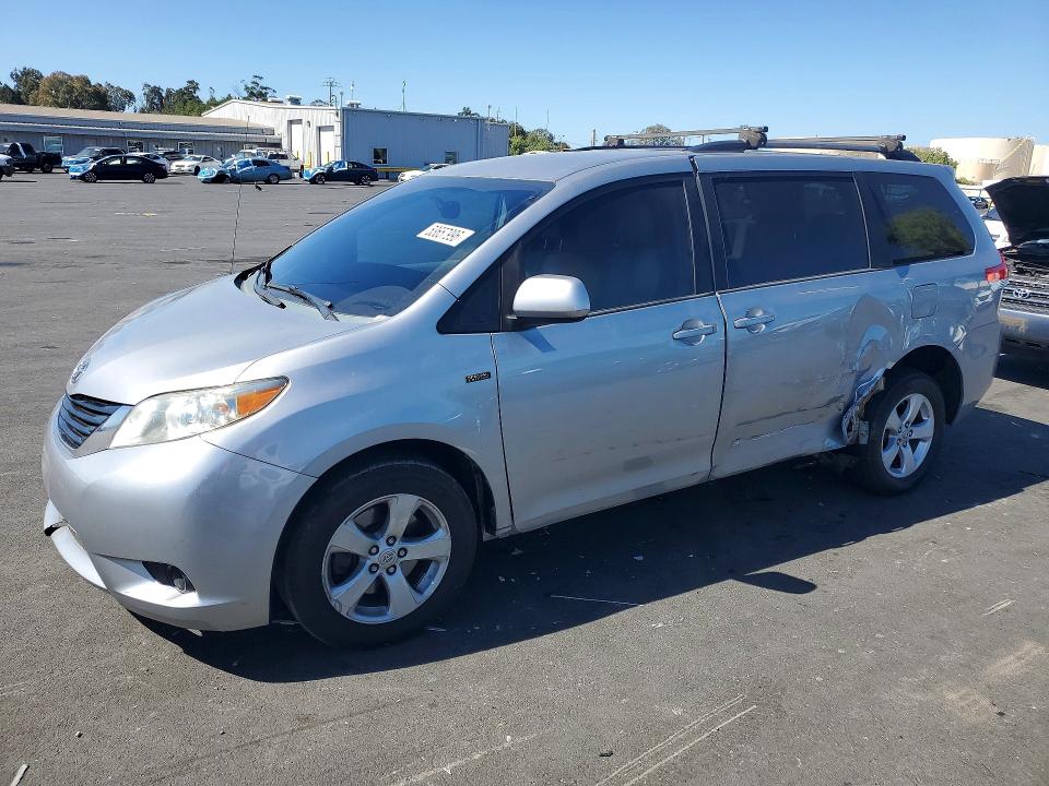 Продаж на аукціоні авто 2013 Toyota Sienna, vin: 5TDKK3DC5DS282857, номер лоту: 53657996