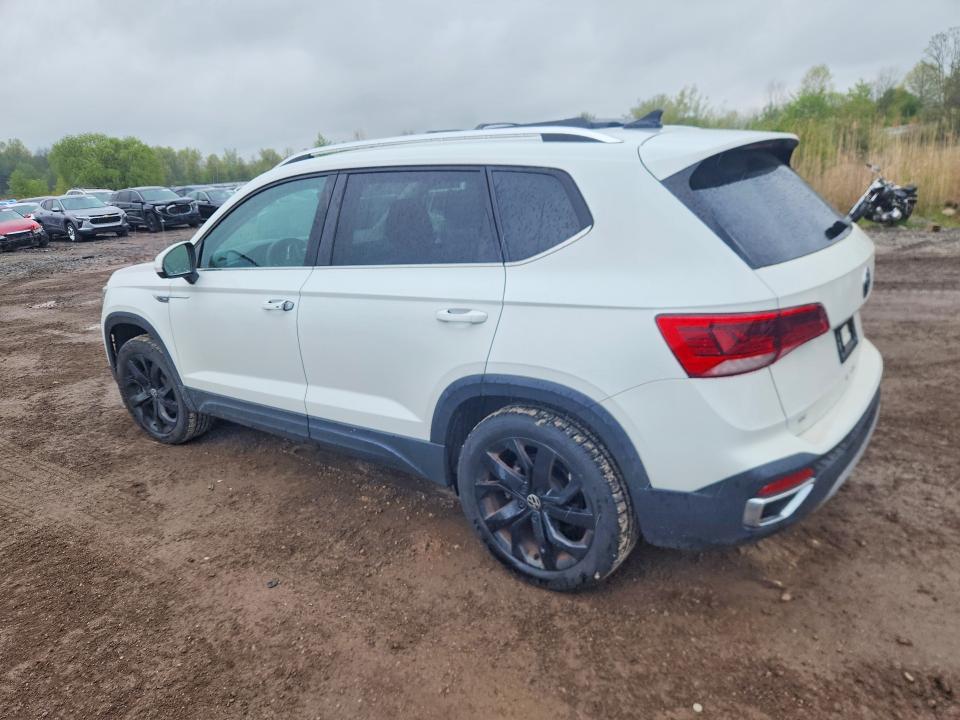 51424596 :رقم المزاد ، 3VVPX7B21NM088774 vin ، 2022 Volkswagen Taos مزاد بيع
