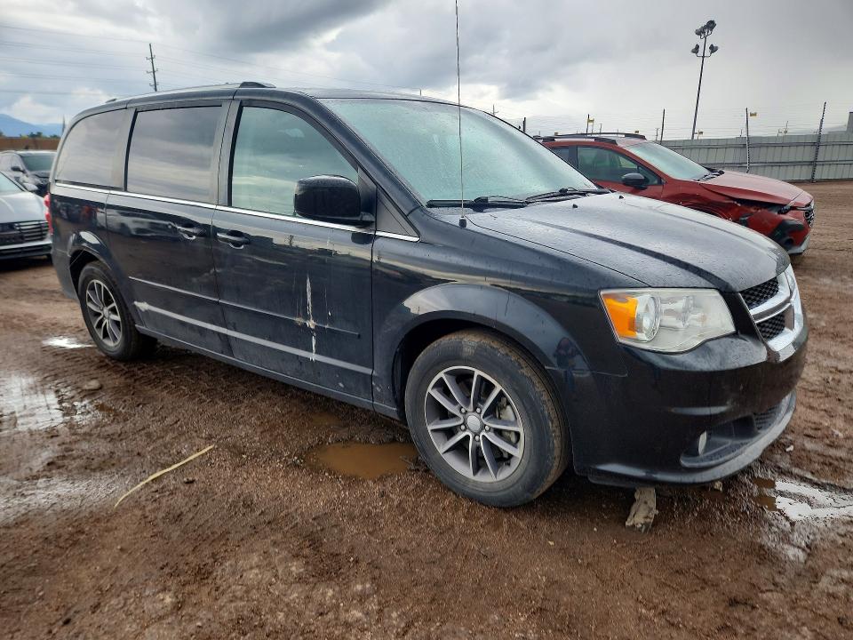 2017 Dodge Grand Caravan მანქანა იყიდება აუქციონზე, vin: 2C4RDGCG1HR717053, აუქციონის ნომერი: 53662526