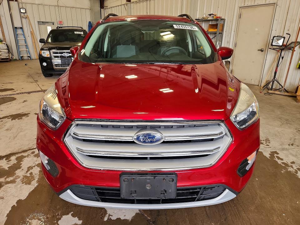 52455136 :رقم المزاد ، 1FMCU0GD9JUC28322 vin ، 2018 Ford Escape مزاد بيع
