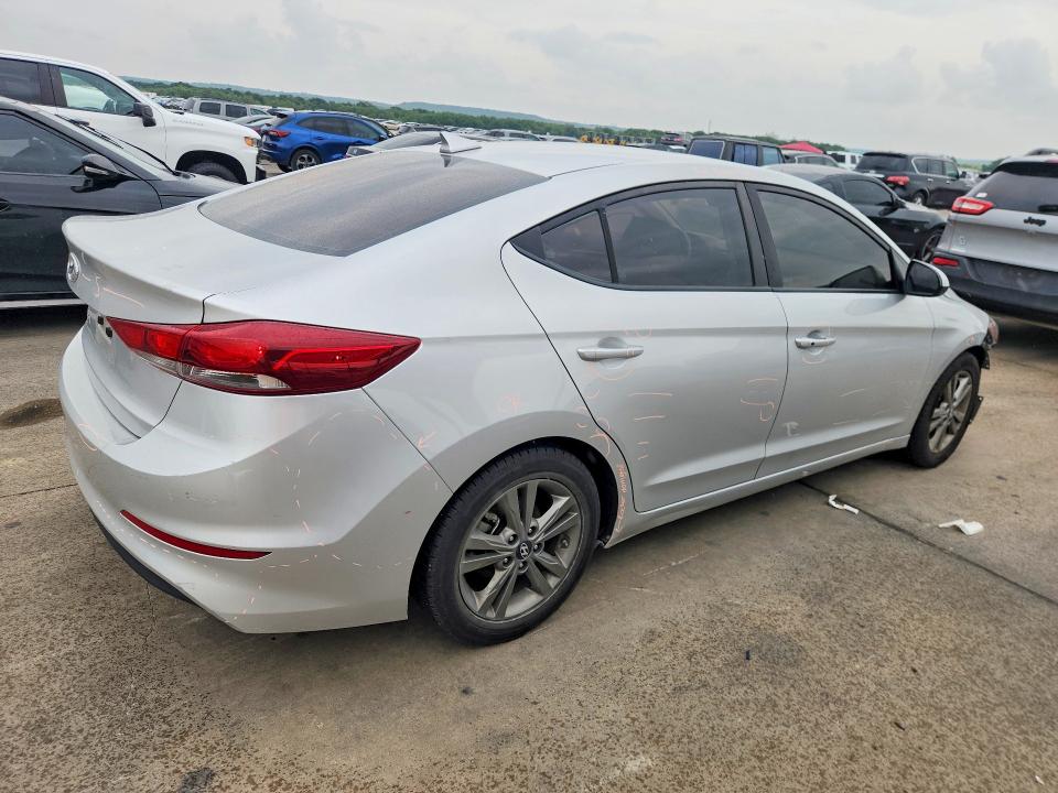51910716 :رقم المزاد ، 5NPD84LFXJH293931 vin ، 2018 Hyundai Elantra مزاد بيع