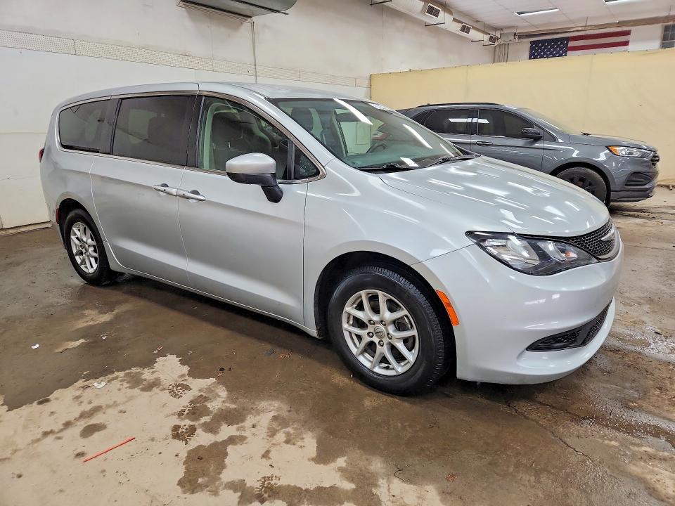 Продаж на аукціоні авто 2022 Chrysler Voyager, vin: 2C4RC1CG5NR165763, номер лоту: 54854766