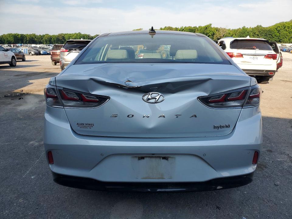2018 Hyundai Sonata Hybrid მანქანა იყიდება აუქციონზე, vin: KMHE34L30JA082989, აუქციონის ნომერი: 53895356