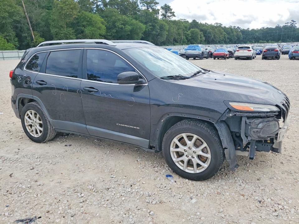 Auction sale of the 2015 Jeep Cherokee, vin: 1C4PJLCB1FW677476, lot number: 54160786