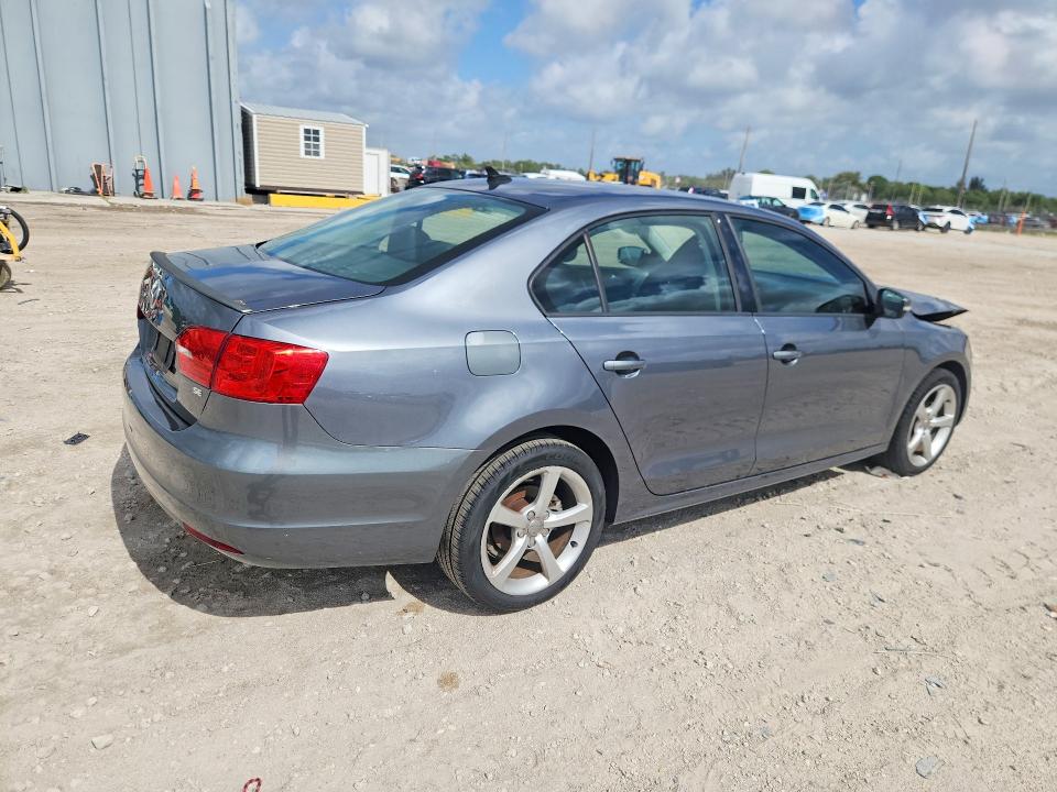 54879306 :رقم المزاد ، 3VWB07AJ1EM415659 vin ، 2014 Volkswagen Jetta مزاد بيع
