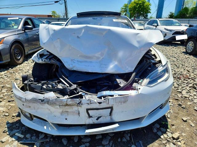 53833816 :رقم المزاد ، 5YJSA1E27GF153850 vin ، 2016 Tesla Model S مزاد بيع