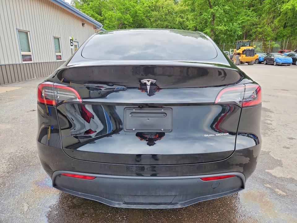 Продаж на аукціоні авто 2025 Tesla Model Y, vin: 7SAYGDEE9SA355960, номер лоту: 52466356