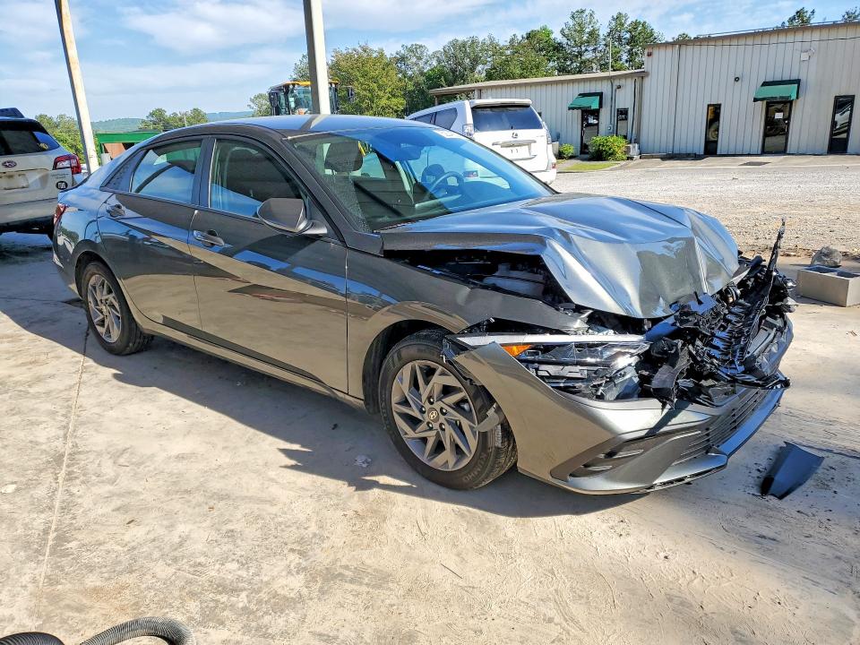 2025 Hyundai Elantra Hybrid მანქანა იყიდება აუქციონზე, vin: KMHLM4DJ4SU137249, აუქციონის ნომერი: 52043526