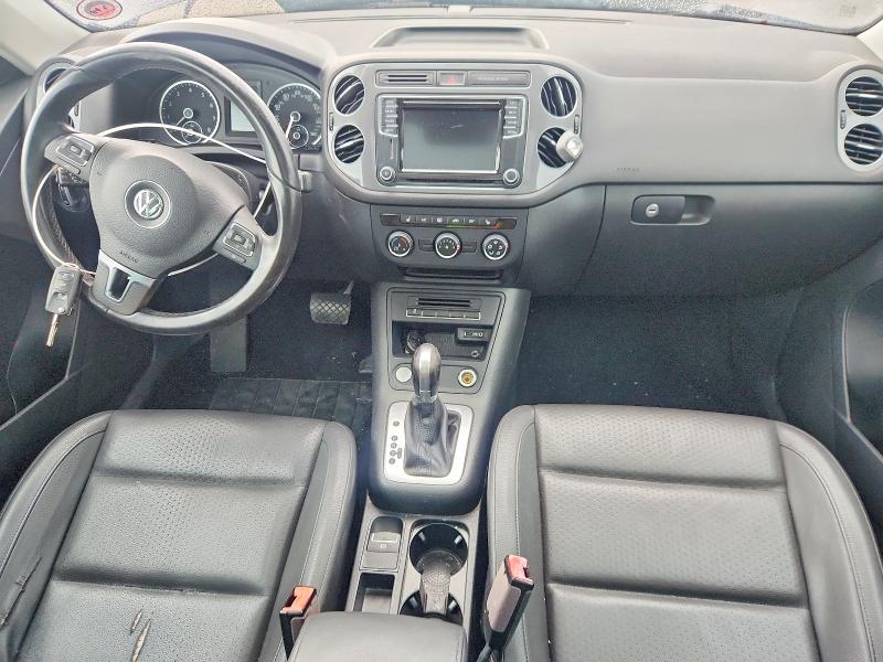 54528306 :رقم المزاد ، WVGRV7AX8HK021347 vin ، 2017 Volkswagen Tiguan مزاد بيع