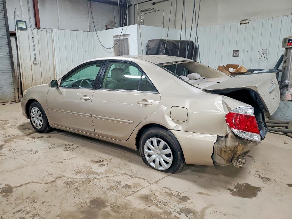 52042136 :رقم المزاد ، 4T1BE32K76U114326 vin ، 2006 Toyota Camry مزاد بيع