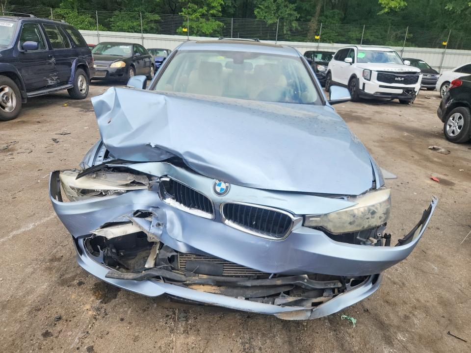 54527086 :رقم المزاد ، WBA3B1G51ENS77293 vin ، 2014 Bmw 320 مزاد بيع