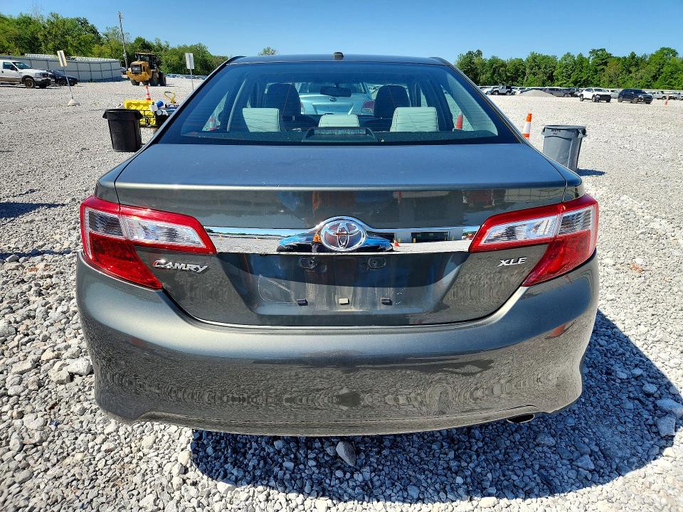 54989466 :رقم المزاد ، 4T1BF1FK5EU732724 vin ، 2014 Toyota Camry مزاد بيع