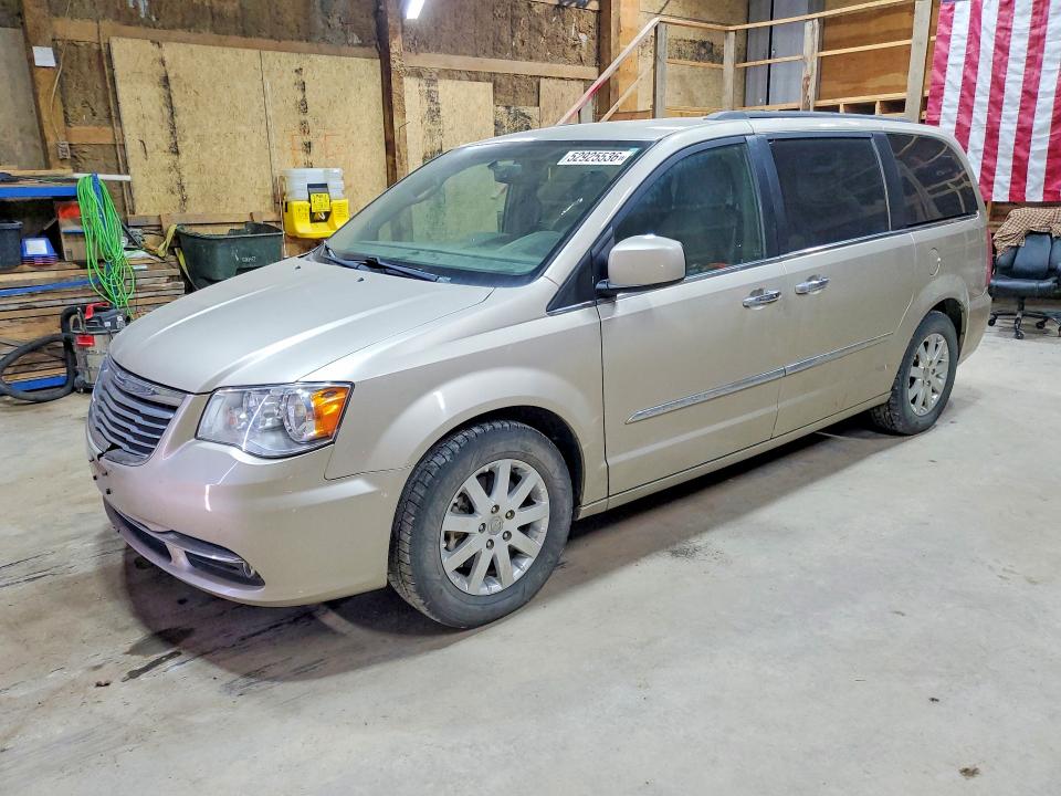 52925536 :رقم المزاد ، 2C4RC1BG2GR128772 vin ، 2016 Chrysler Town & Country مزاد بيع